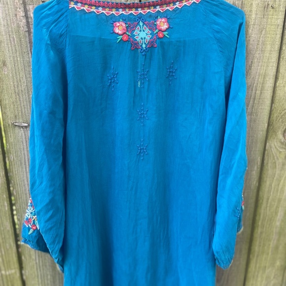 Johnny Was embroidered blue blouse - Picture 3 of 3